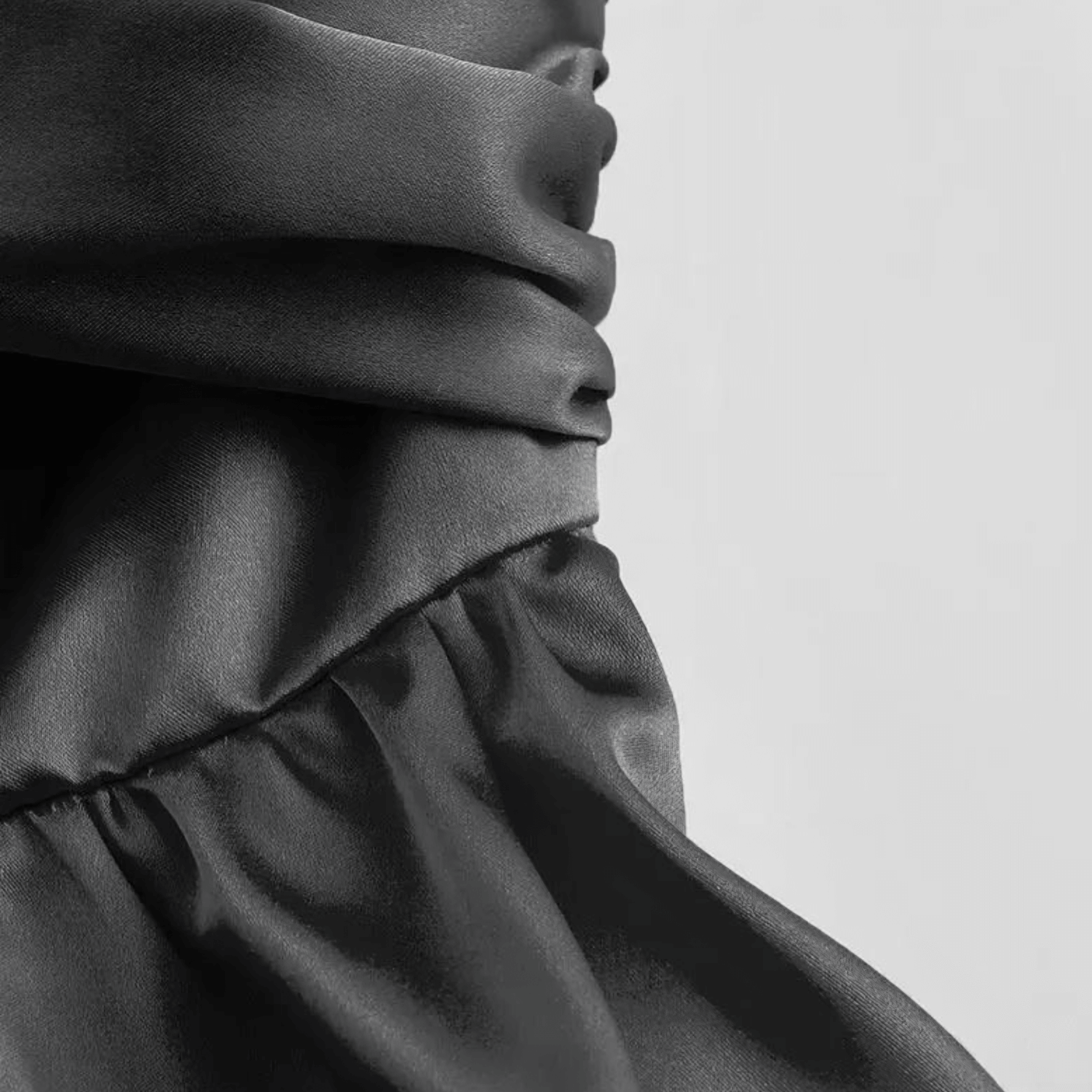 Vestido Clássico com Babados Petta