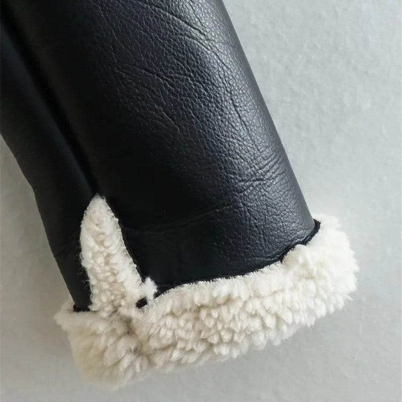 Jaqueta Cropped Pelúcia Amelia- Petta