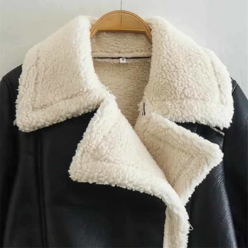 Jaqueta Cropped Pelúcia Amelia- Petta